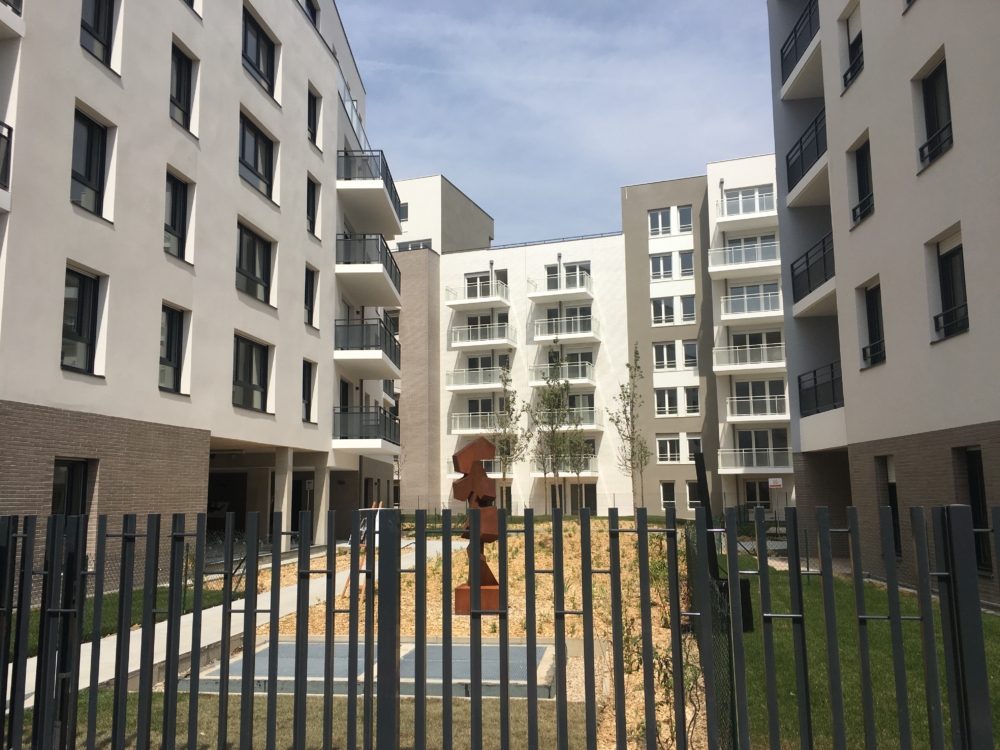 SOGEBROWN, Logements, Poissy (Yvelines) - 7 bâtiments proposant 450 logements dont une résidence pour jeunes actifs de 147 chambres
